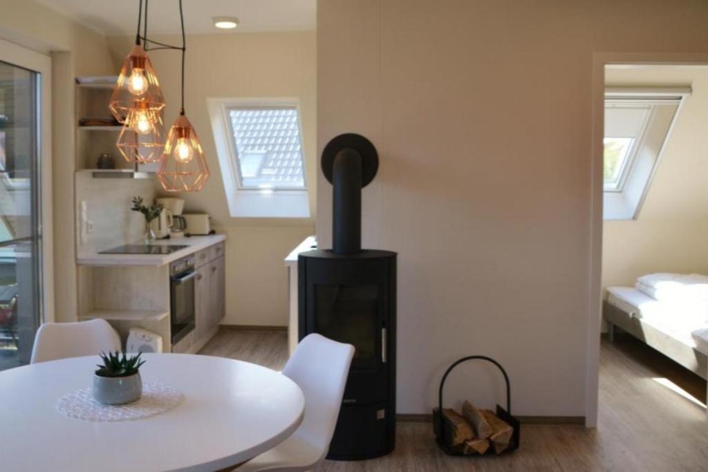 U16 Og - Komfortable Ferienwohnung Mit Kamin, Wlan Und Seeblick Marienfelde Kültér fotó