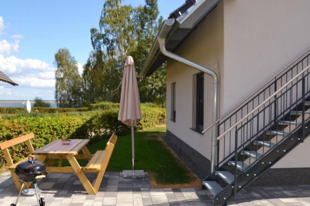 U16 Og - Komfortable Ferienwohnung Mit Kamin, Wlan Und Seeblick Marienfelde Kültér fotó