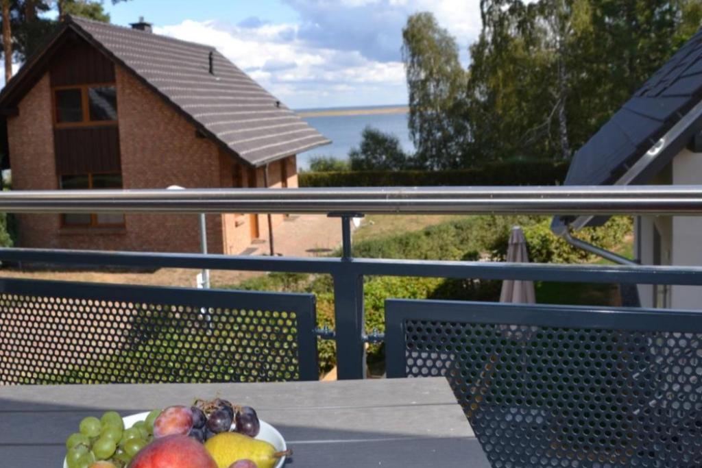 U16 Og - Komfortable Ferienwohnung Mit Kamin, Wlan Und Seeblick Marienfelde Kültér fotó